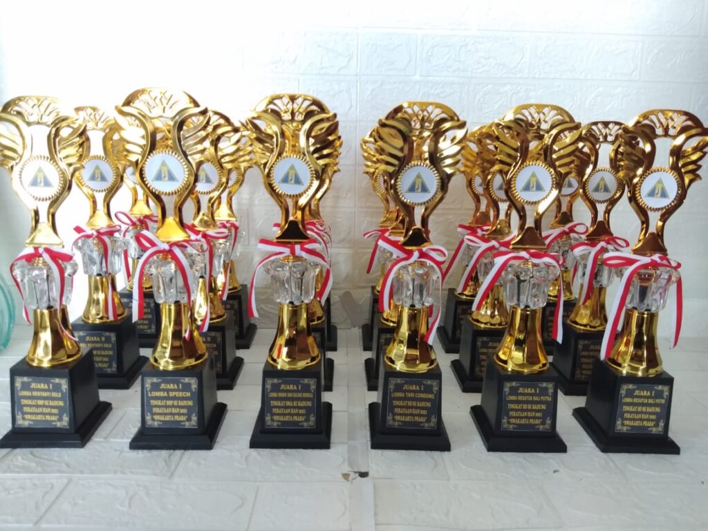 Jual Piala di Denpasar Bali